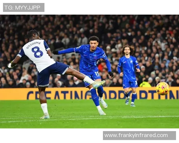 切尔西在世界杯激战中以4-3逆转马竞神奇扑救引发全场狂欢与转会热议