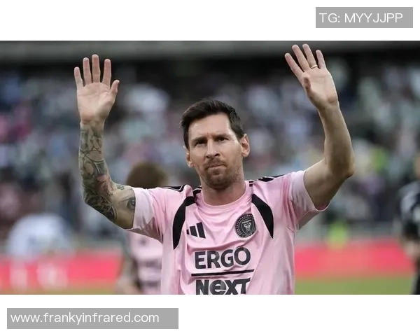 巴萨主场狂胜里昂梅西帽子戏法点燃欧冠激情与转会传闻再起