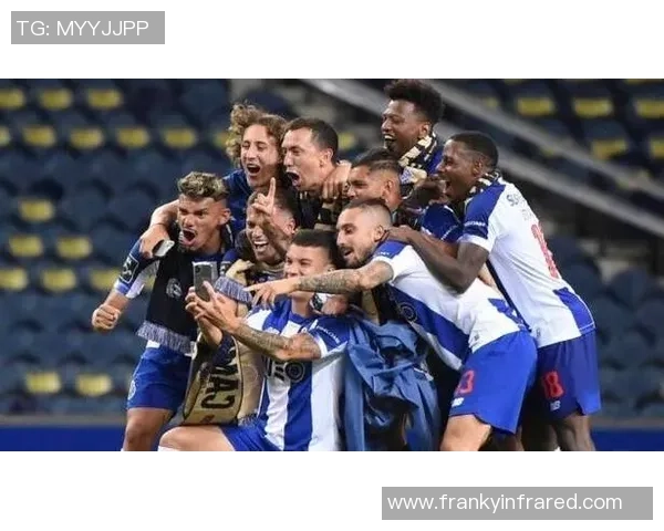 德甲焦点战波尔图大胜尤文图斯补时争议进球引发全场热议