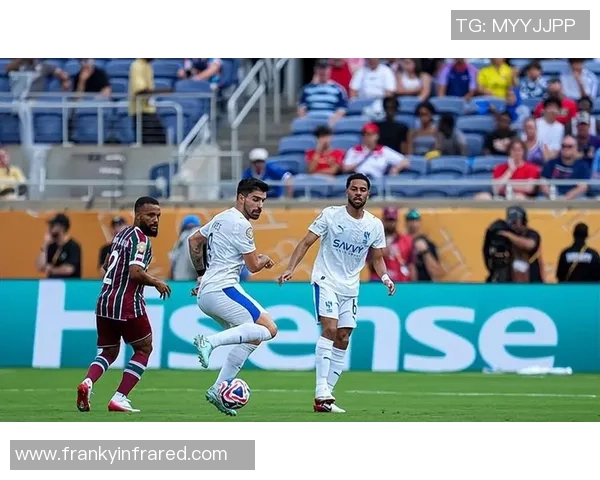 意甲赛场曼城大胜皇马引发争议判罚全场沸腾瞬间回顾