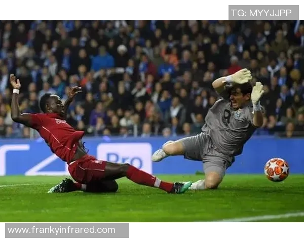 足总杯惊现冷门巴萨与波尔图激战成平局红牌事件引发全场热议