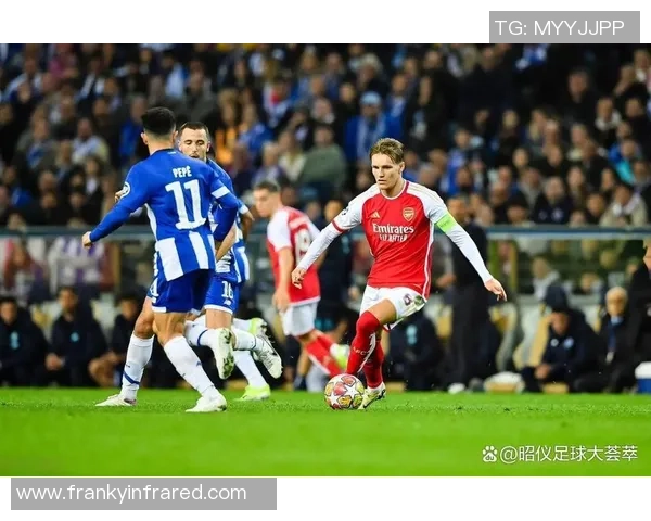 欧冠历史冷门波尔图狂胜曼联6比2引发全场震动